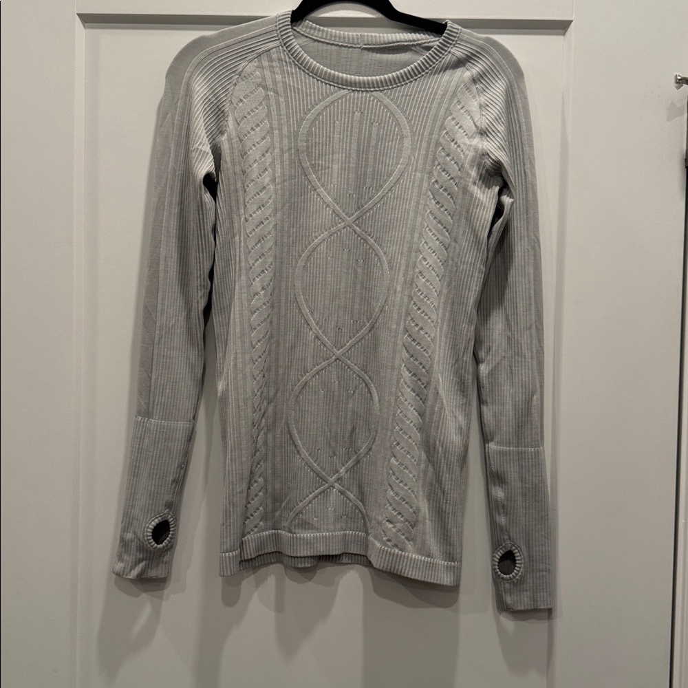 Lululemon grey restless pullover with thumb holes